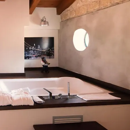 Hospedium La Parada Del Compte Hotel 4*