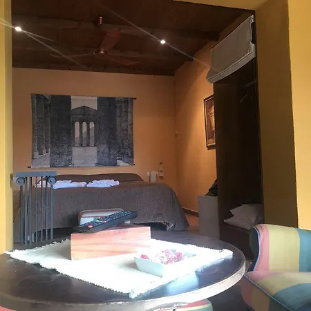 Hotel Hospedium La Parada Del Compte 4*