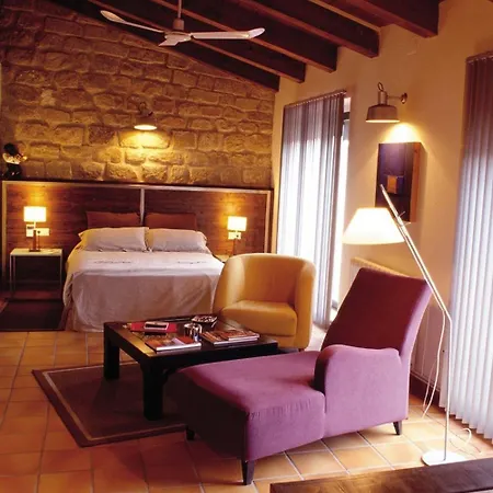 Hotel Hospedium La Parada Del Compte 4*