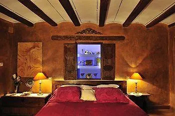 Hotel Hospedium La Parada Del Compte 4*