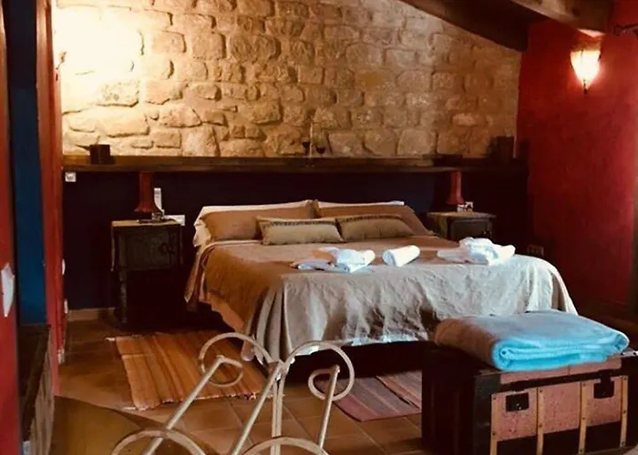 Hotel La Parada Del Compte Torre del Compte