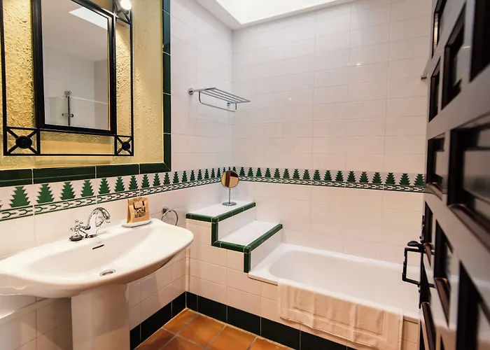 Hospedium La Parada Del Compte 4* Torre del Compte